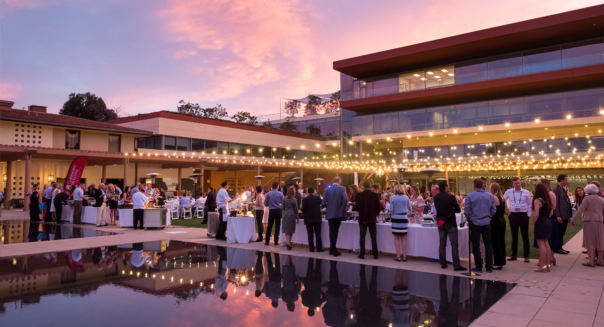 Alumni gathered at the Massoud in the evening during a past Alumni Weekend.