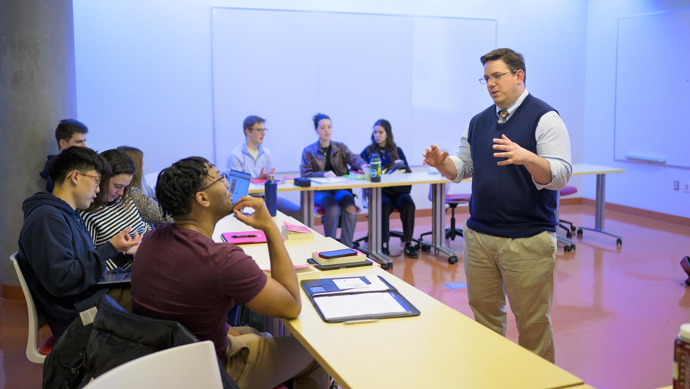 Andrew Sinclair ’08 teaching in his government class.