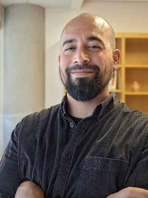 Isidro González.