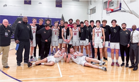 CMS men's basketball team and coaching staff.