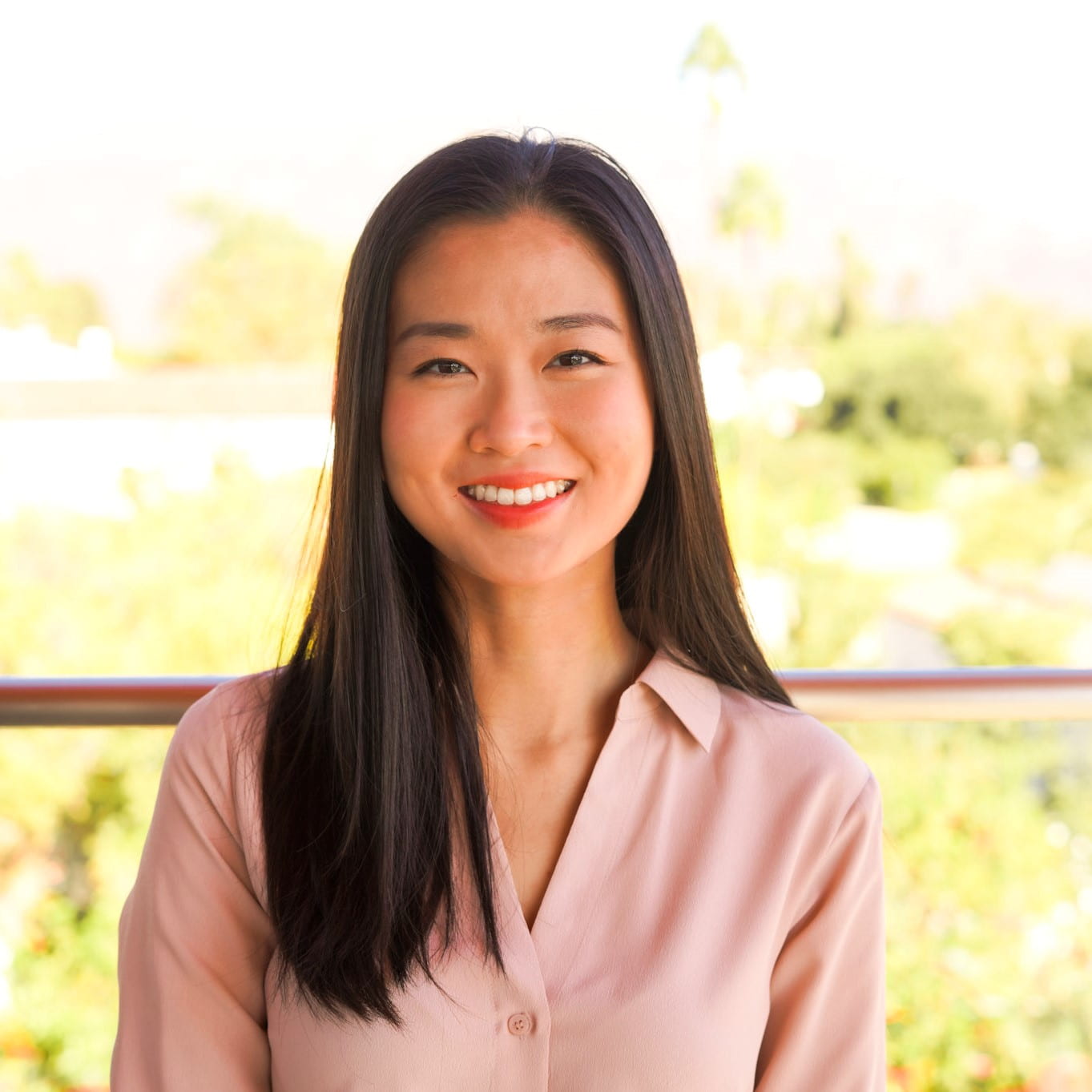 Leyna Hong ’23