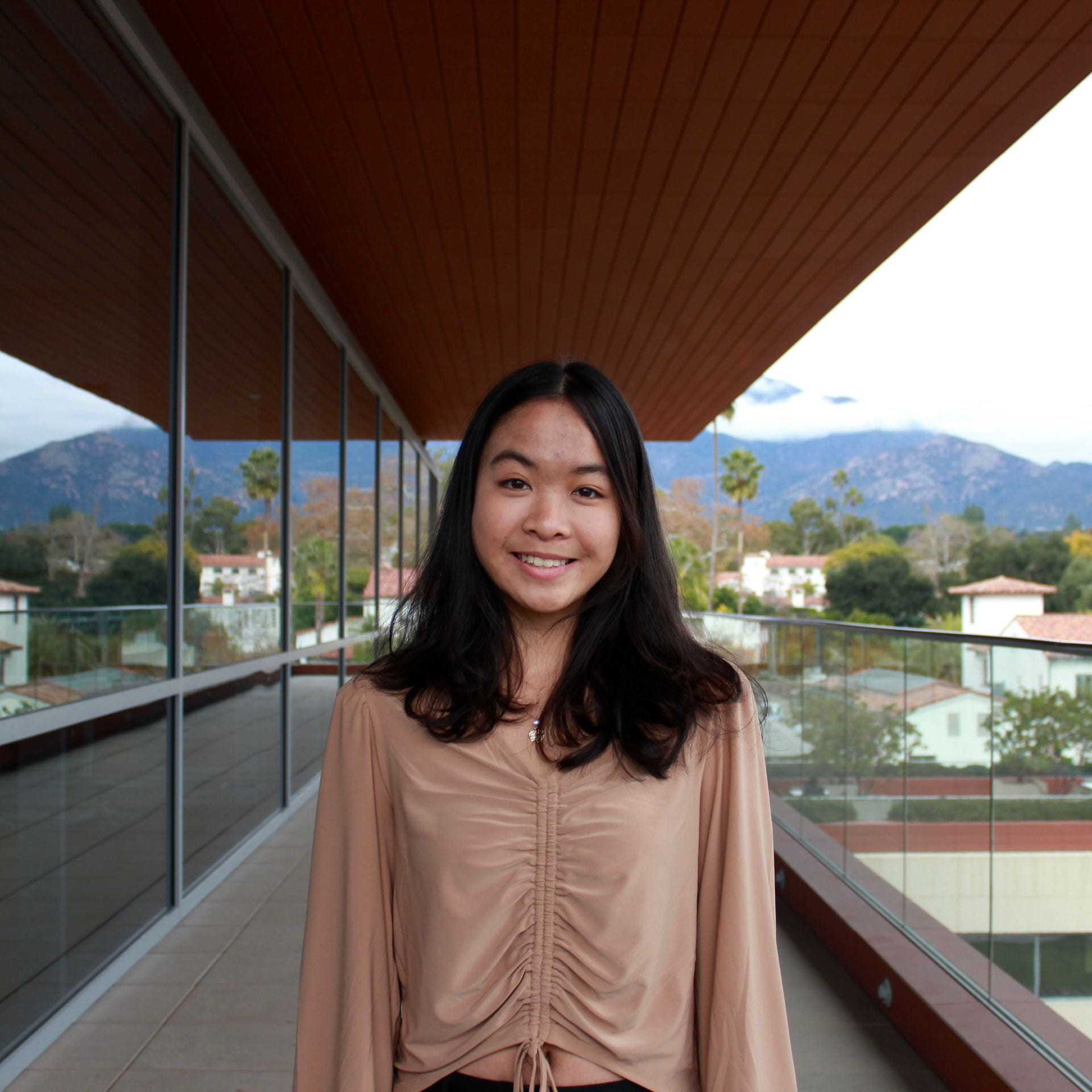 Siqi (Sonya) Deng ‘26.