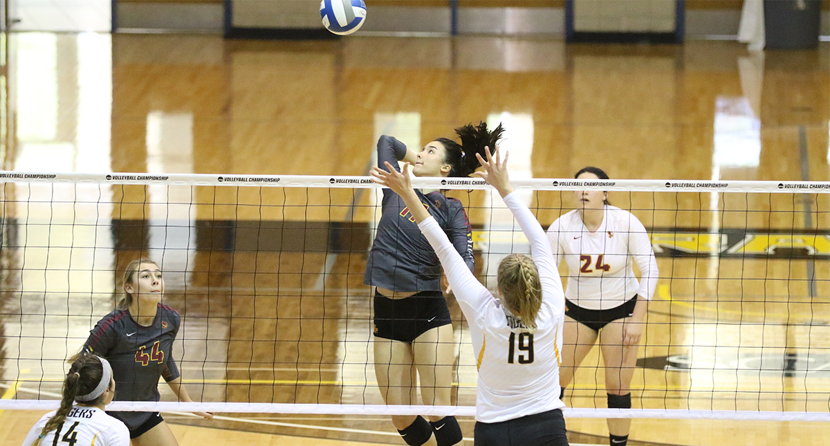 Athena women's volleyball players