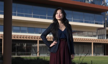 Sarah Chen '22 in front of the Kravis Center.