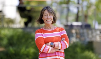 Pam Tanase ’88.