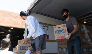 CMC alumni delivering food