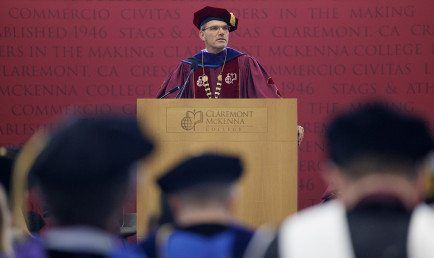 President Chodosh addressing freshmen at Convocaiton '22