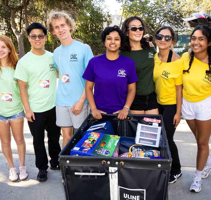 Students helping with move-in