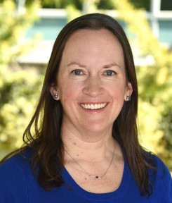 Lindsay Vos headshot